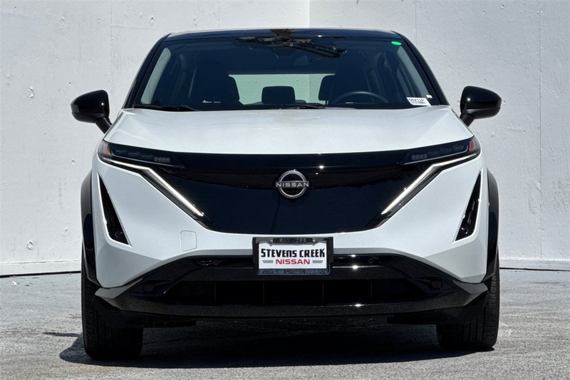 Nissan Ariya Vehicle Full-screen Gallery Image 09