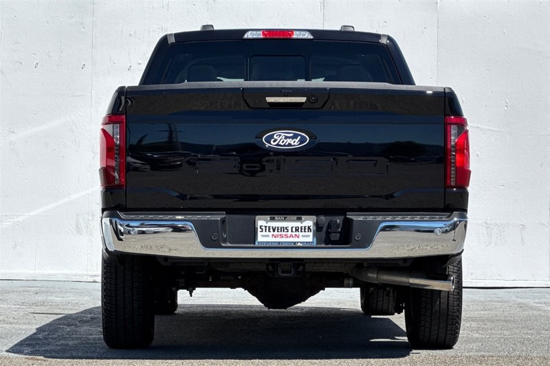Ford F-150 Vehicle Full-screen Gallery Image 05
