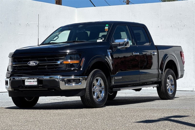 Ford F-150 Vehicle Full-screen Gallery Image 08