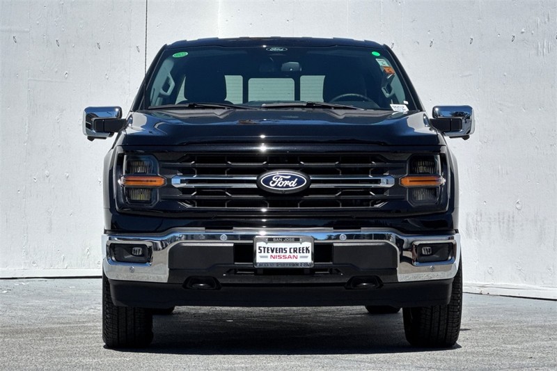 Ford F-150 Vehicle Full-screen Gallery Image 09