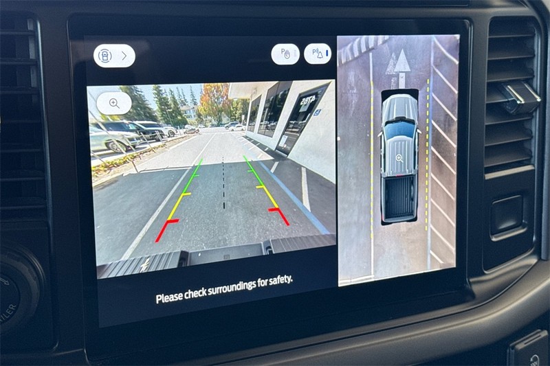 Ford F-150 Vehicle Full-screen Gallery Image 19