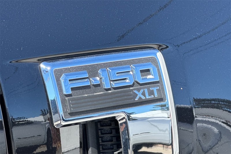 Ford F-150 Vehicle Full-screen Gallery Image 27