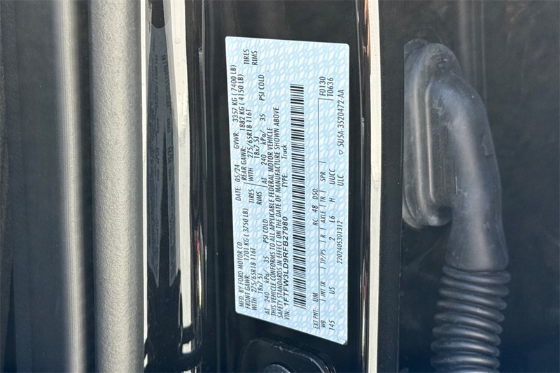 Ford F-150 Vehicle Full-screen Gallery Image 28