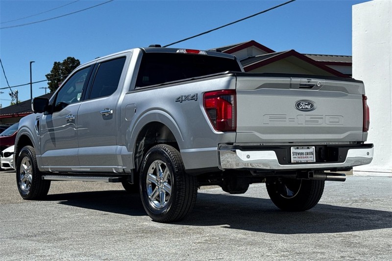 Ford F-150 Vehicle Full-screen Gallery Image 06