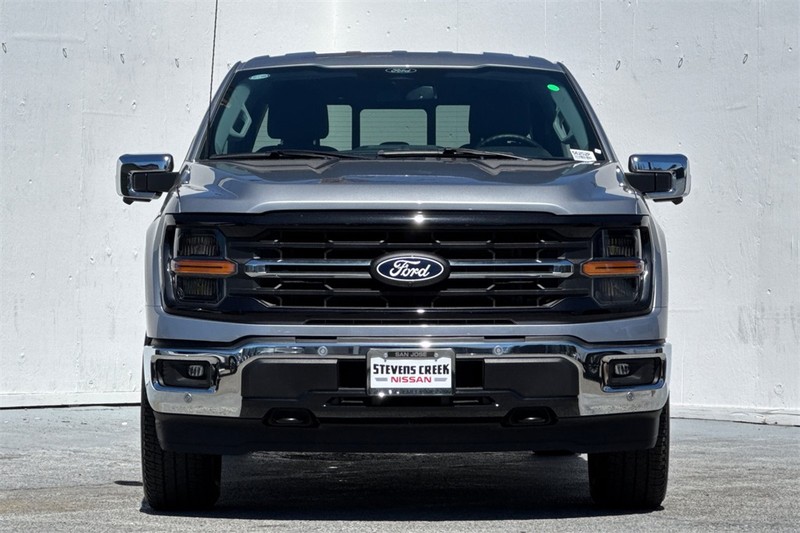 Ford F-150 Vehicle Full-screen Gallery Image 09
