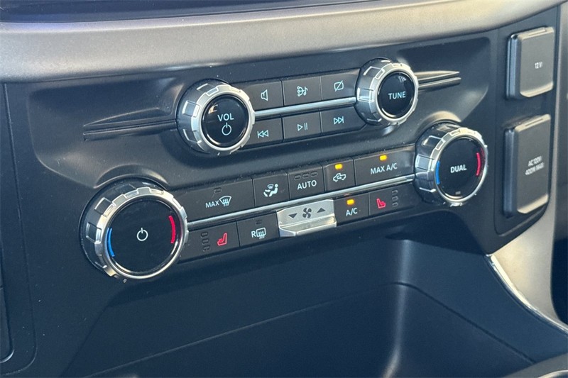 Ford F-150 Vehicle Full-screen Gallery Image 19
