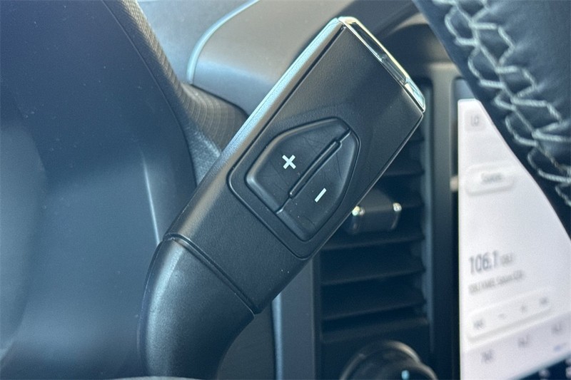 Ford F-150 Vehicle Full-screen Gallery Image 20