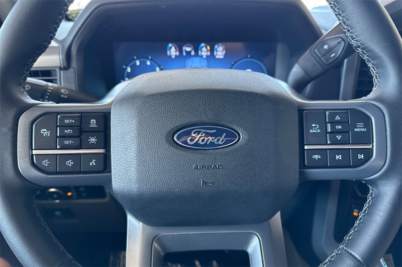 Ford F-150 Vehicle Full-screen Gallery Image 22