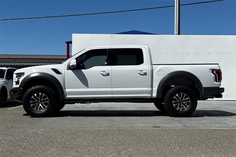 Ford F-150 Vehicle Full-screen Gallery Image 07