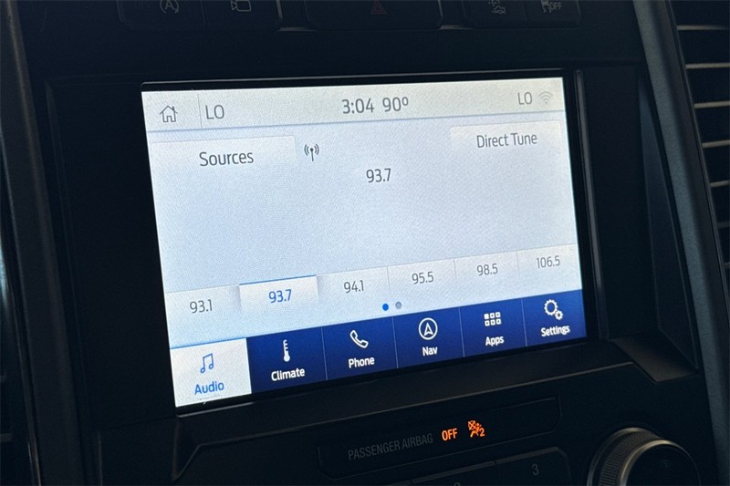 Ford F-150 Vehicle Full-screen Gallery Image 17
