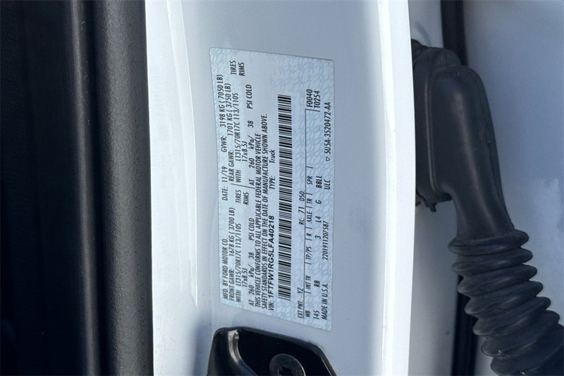 Ford F-150 Vehicle Full-screen Gallery Image 28