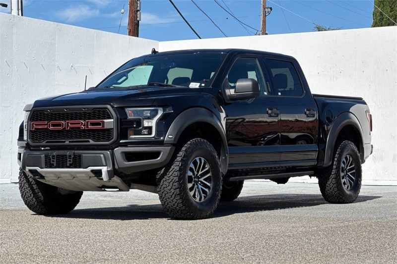 Ford F-150 Vehicle Full-screen Gallery Image 08