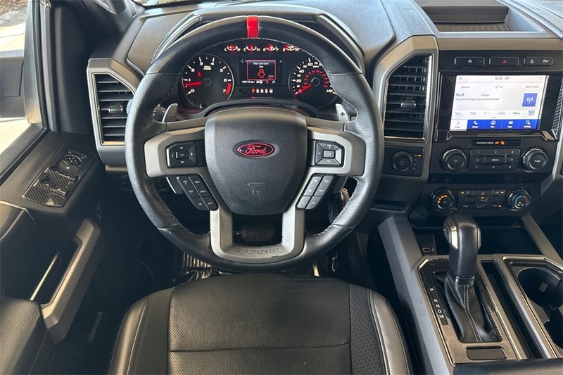 Ford F-150 Vehicle Full-screen Gallery Image 14
