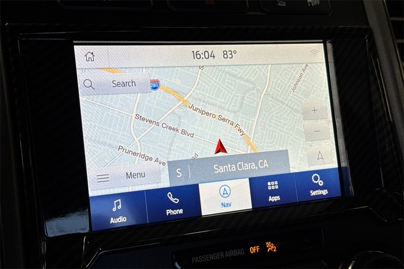 Ford F-150 Vehicle Full-screen Gallery Image 18