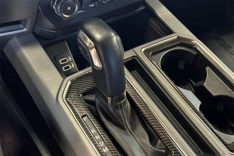 Ford F-150 Vehicle Full-screen Gallery Image 21