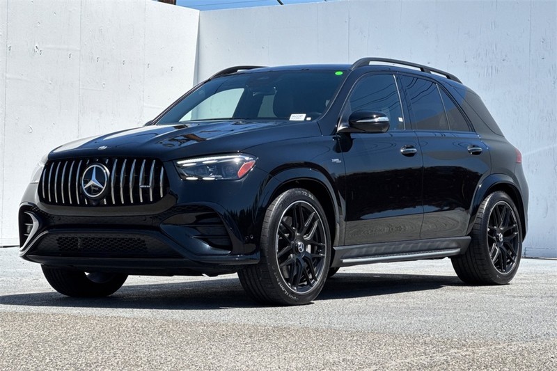 Mercedes-Benz GLE Vehicle Full-screen Gallery Image 08