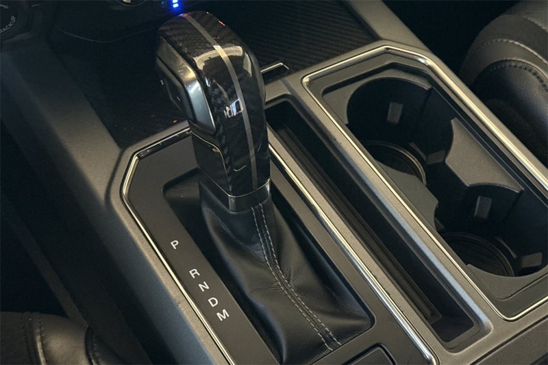 Ford F-150 Vehicle Full-screen Gallery Image 20