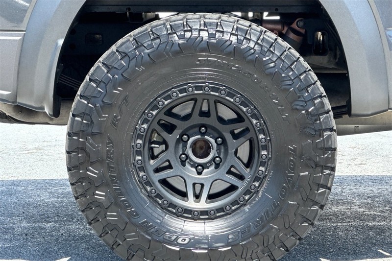 Ford F-150 Vehicle Full-screen Gallery Image 25