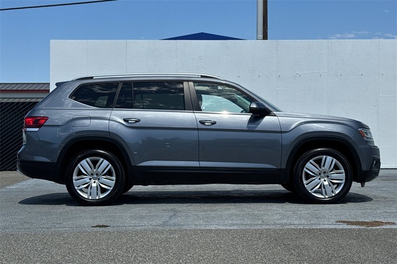 Volkswagen Atlas Vehicle Full-screen Gallery Image 03