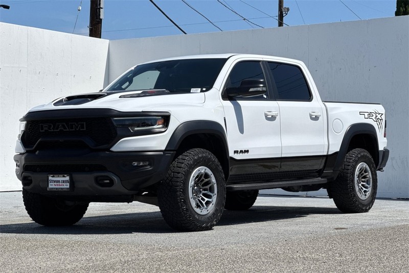 Ram 1500 Vehicle Full-screen Gallery Image 08