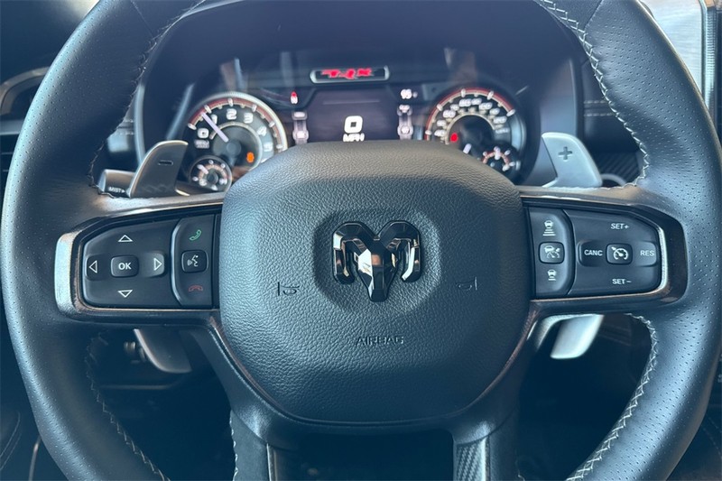 Ram 1500 Vehicle Full-screen Gallery Image 23