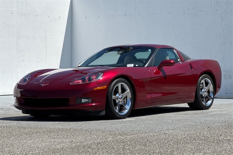 Chevrolet Corvette Vehicle Full-screen Gallery Image 08