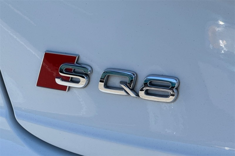 Audi SQ8 Vehicle Full-screen Gallery Image 27