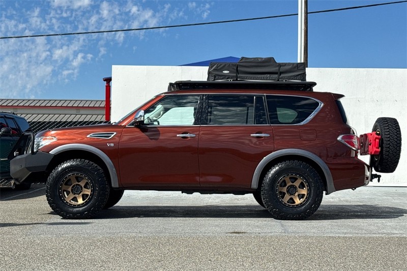Nissan Armada Vehicle Full-screen Gallery Image 07