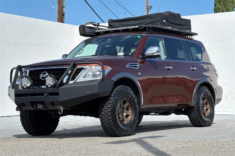 Nissan Armada Vehicle Full-screen Gallery Image 08