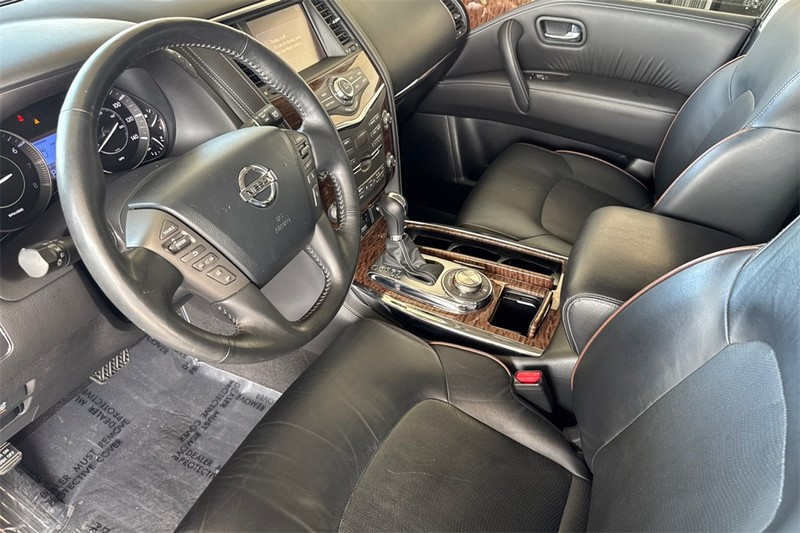 Nissan Armada Vehicle Full-screen Gallery Image 10