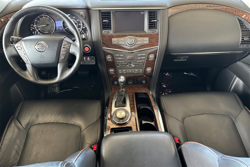 Nissan Armada Vehicle Full-screen Gallery Image 13