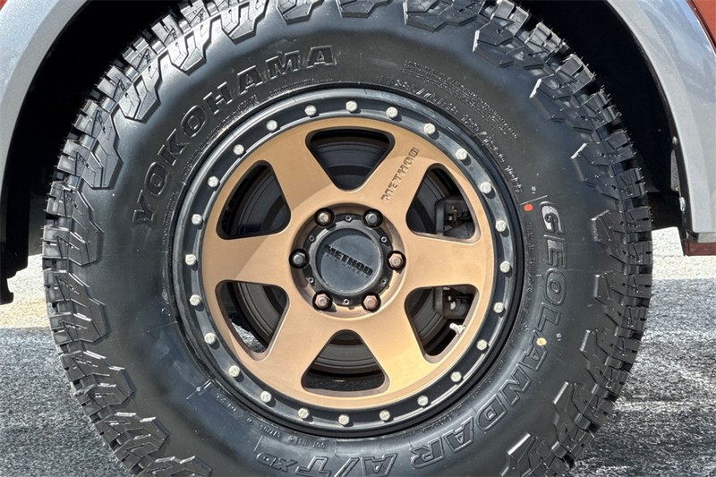Nissan Armada Vehicle Full-screen Gallery Image 25