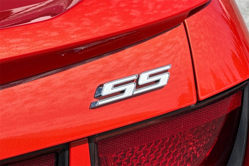 Chevrolet Camaro Vehicle Full-screen Gallery Image 24
