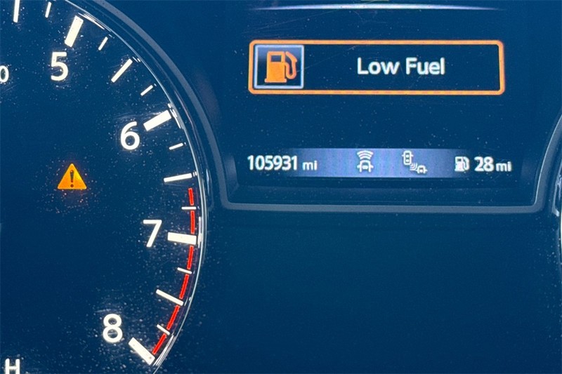Nissan Pathfinder Vehicle Full-screen Gallery Image 25