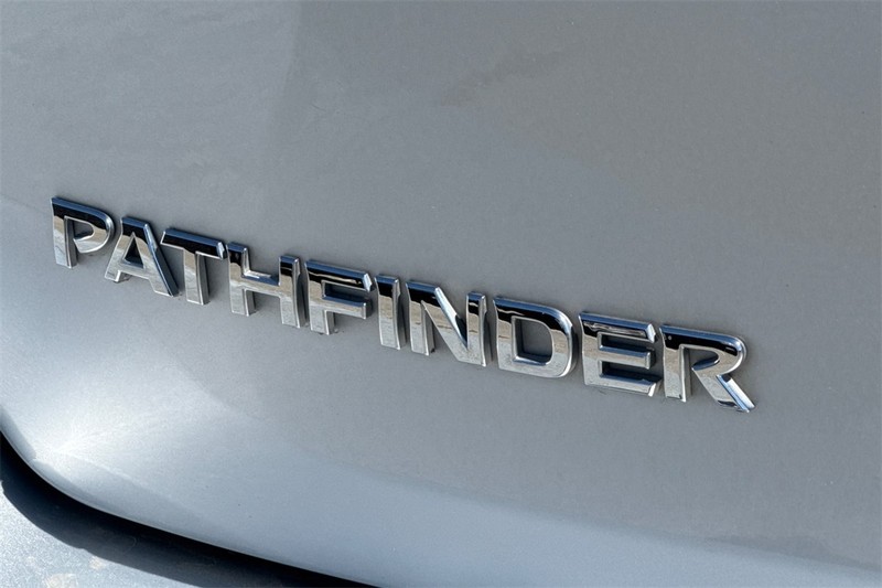 Nissan Pathfinder Vehicle Full-screen Gallery Image 27