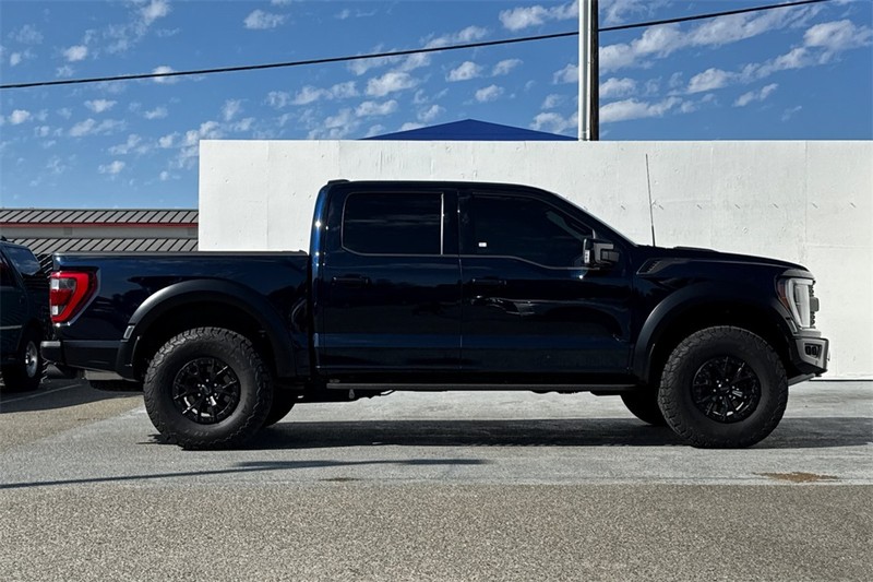 Ford F-150 Vehicle Full-screen Gallery Image 03