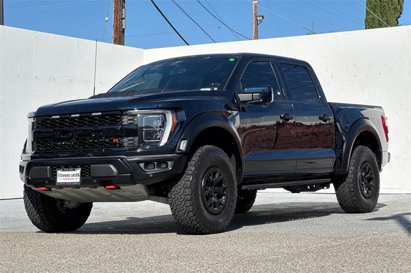 Ford F-150 Vehicle Full-screen Gallery Image 08