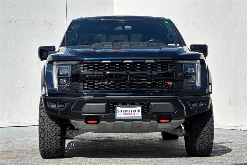 Ford F-150 Vehicle Full-screen Gallery Image 09