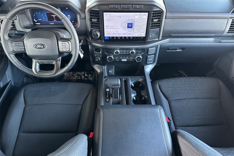 Ford F-150 Vehicle Full-screen Gallery Image 13