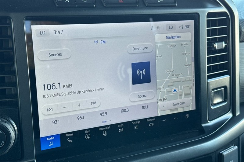Ford F-150 Vehicle Full-screen Gallery Image 17