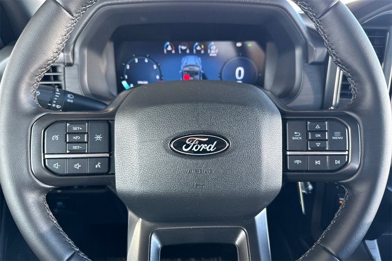 Ford F-150 Vehicle Full-screen Gallery Image 22
