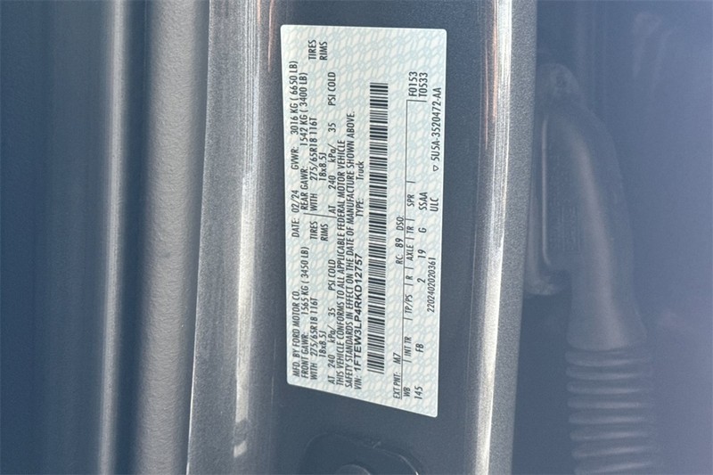 Ford F-150 Vehicle Full-screen Gallery Image 27