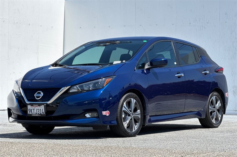 Nissan LEAF Vehicle Full-screen Gallery Image 08