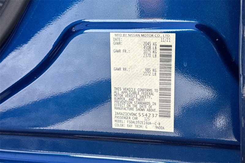 Nissan LEAF Vehicle Full-screen Gallery Image 28