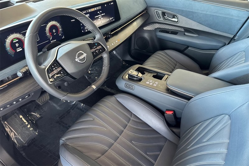 Nissan ARIYA Vehicle Full-screen Gallery Image 10