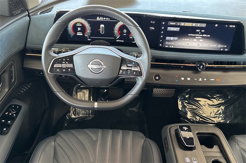 Nissan ARIYA Vehicle Full-screen Gallery Image 14