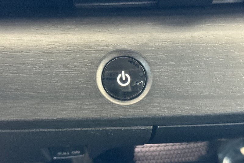 Nissan ARIYA Vehicle Full-screen Gallery Image 22