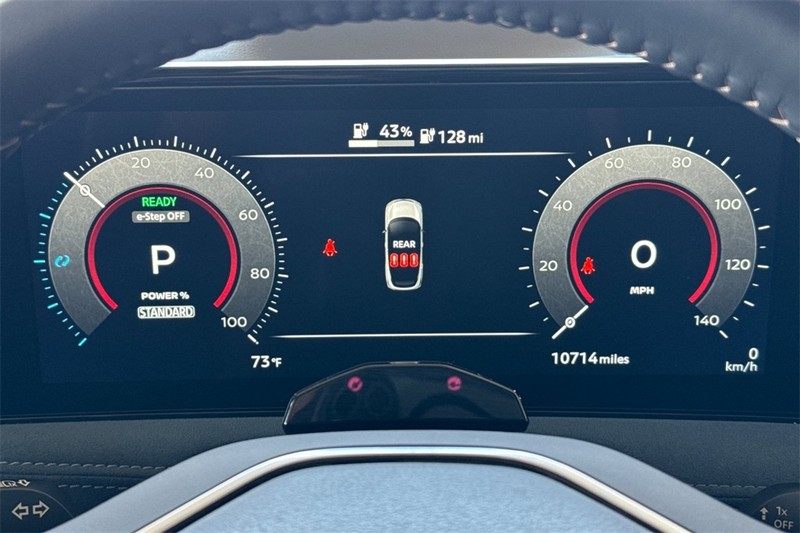 Nissan ARIYA Vehicle Full-screen Gallery Image 24