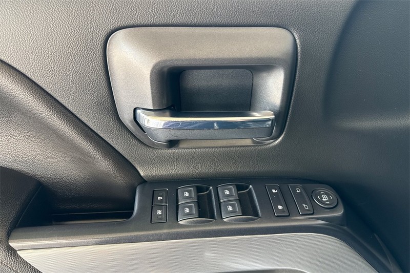 Chevrolet Silverado 1500 Vehicle Full-screen Gallery Image 11