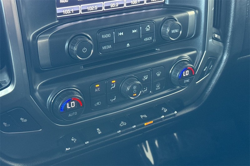 Chevrolet Silverado 1500 Vehicle Full-screen Gallery Image 20